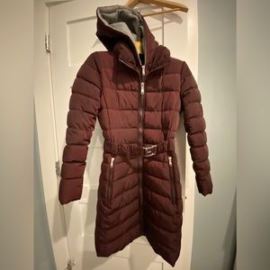 Tommy Hilfiger hooded quilted long belted puffer coat jacket maroon size XS